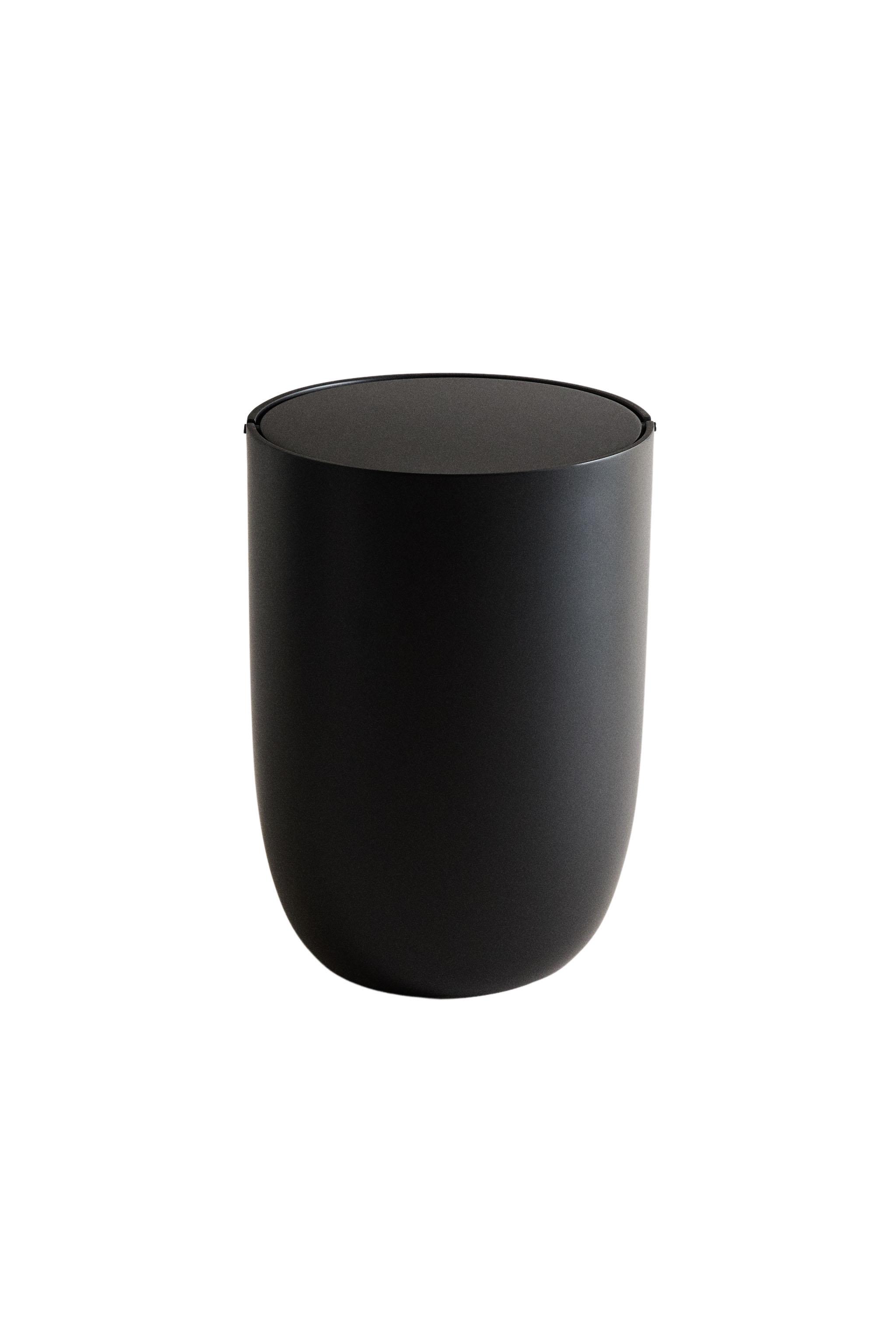 BLACK RESIN BATHROOM BIN